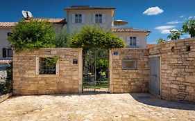 Family Villa Elizabeta With Pool In Umag