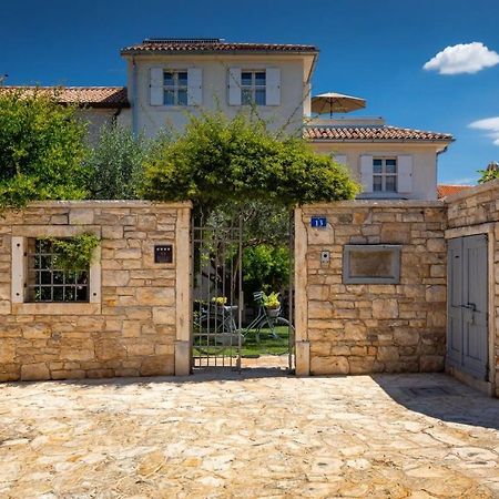Family Villa Elizabeta With Pool In Umag Cepljani Exterior foto