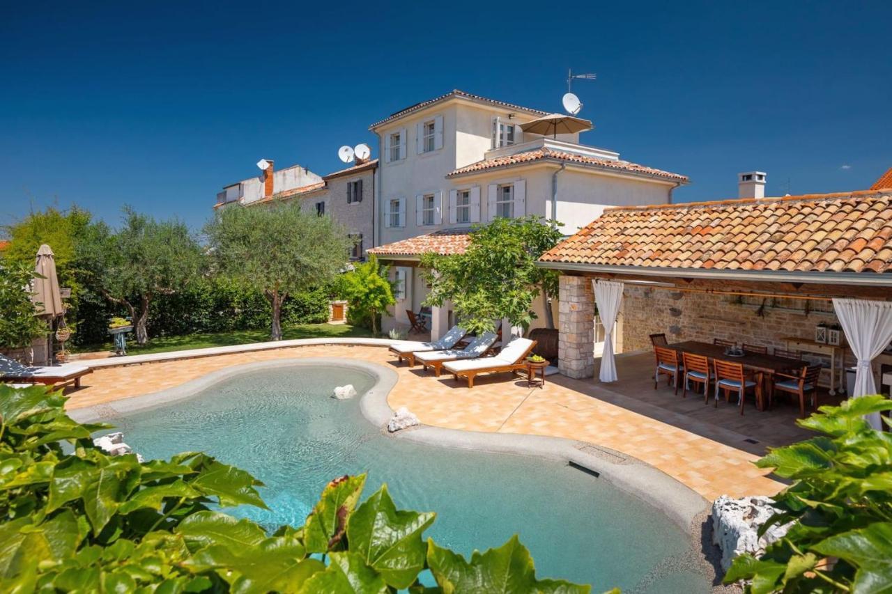 Family Villa Elizabeta With Pool In Umag Cepljani Exterior foto